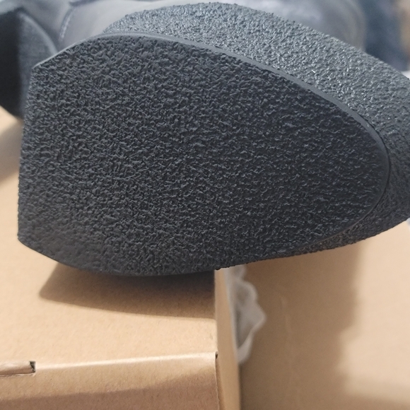 Burberry Authentic Biker Ankle Shearling Lined Boot In Black Size 9 (40) - Picture 10 of 16